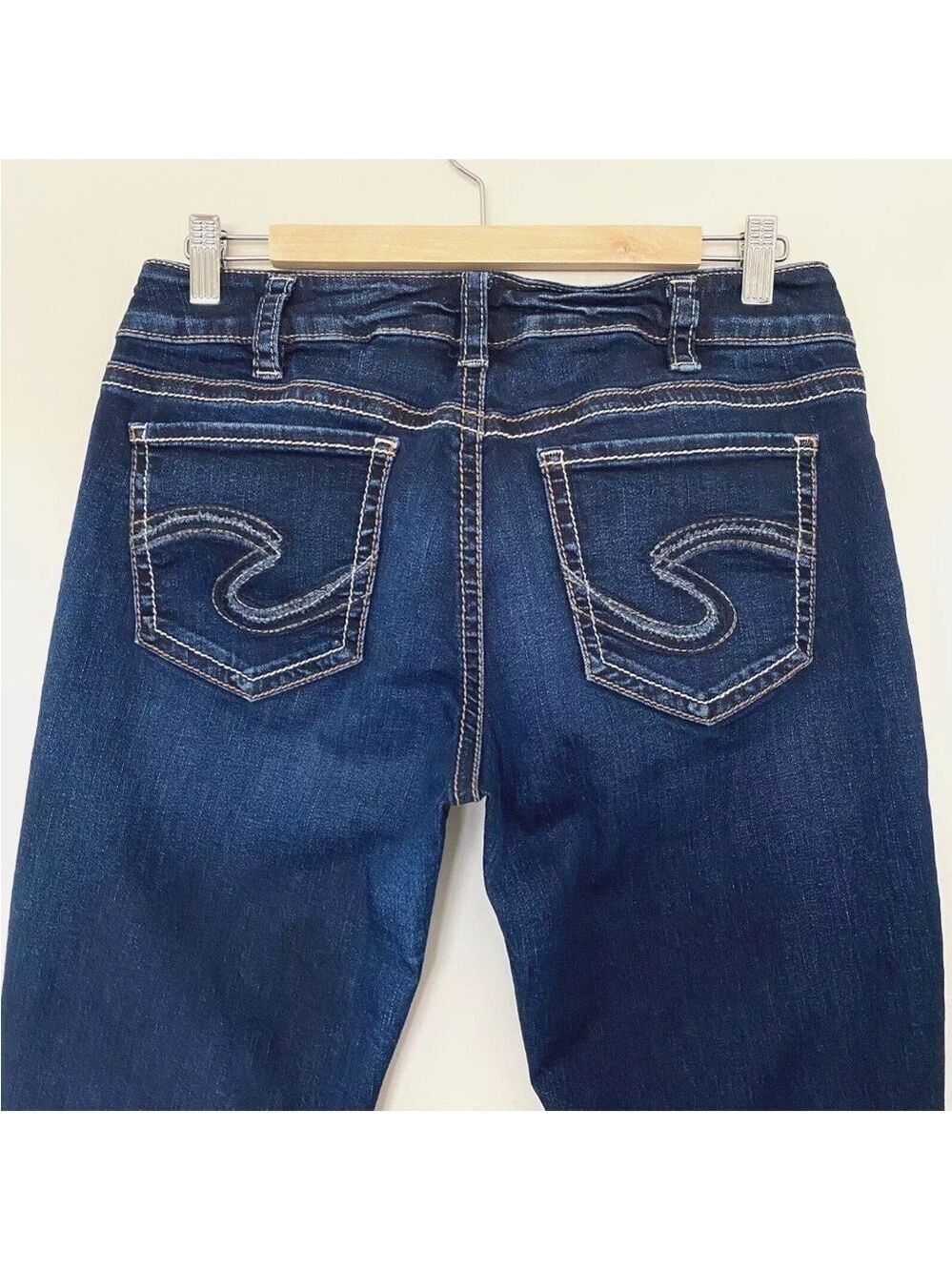Silver Suki Straight Leg Blue Jeans Women's Sz 31x30 Dark Wash